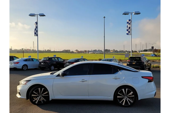 $22500 : Nissan Altima 2021 2.0 SR 4d image 7