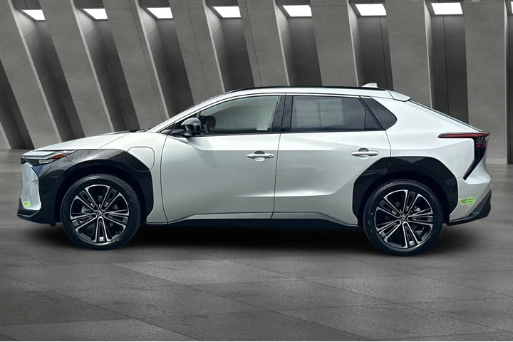 $23900 : Toyota bZ4X 2023 Limited 4dr image 10