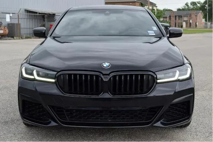 $34983 : BMW 5 Series 2022 540i 4dr S image 2