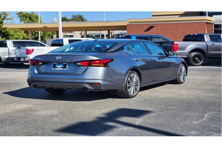 $22059 : Nissan Altima 2023 2.5 SL 4d image 7