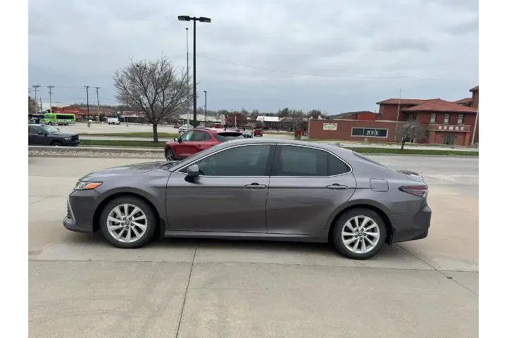 $21989 : Toyota Camry 2021 LE 4dr Sed image 8