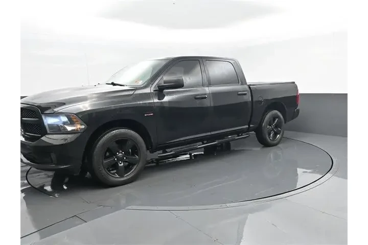 $16997 : Ram 1500 2015 4x4 Express 4d image 1