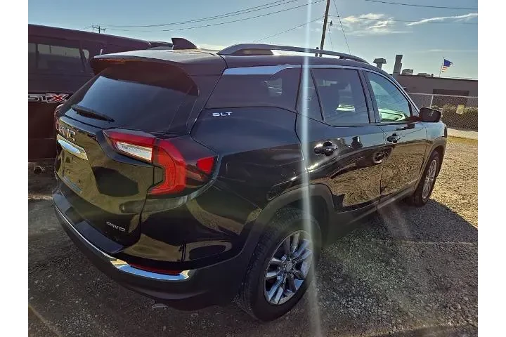 $22163 : GMC Terrain 2024 AWD SLT 4dr image 3