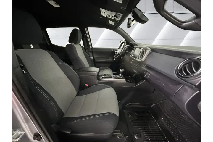 $37161 : Toyota Tacoma 2021 4x4 TRD P image 8