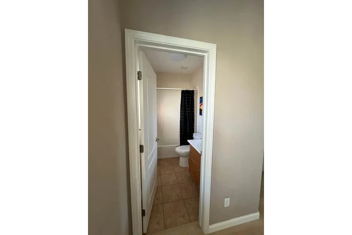 $1400 : Se renta cuarto image 7