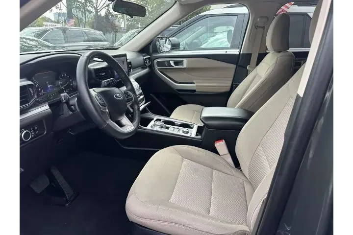 $35990 : Ford Explorer 2024 AWD XLT 4 image 10