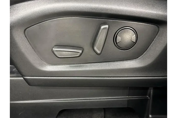 $29500 : Ford Explorer 2023 AWD XLT 4 image 4