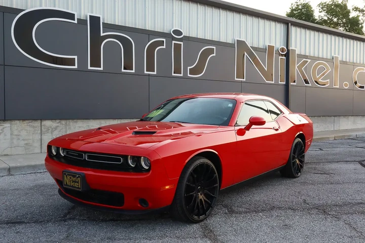$18288 : 2019 Challenger SXT image 1
