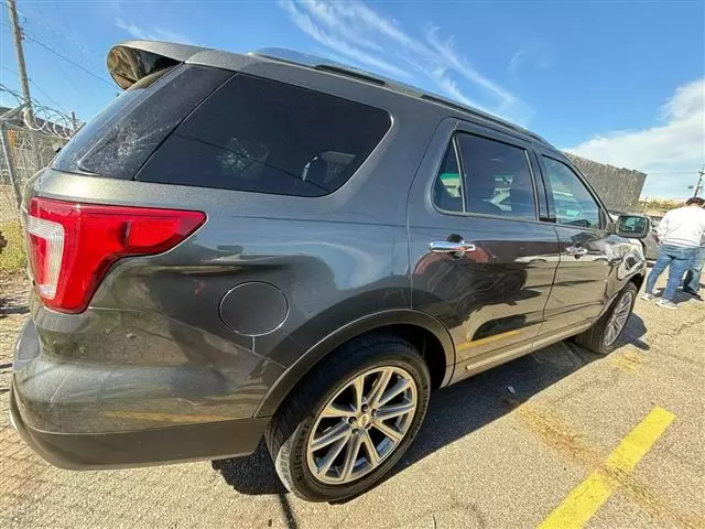 $15990 : 2017 FORD EXPLORER2017 FORD E image 5