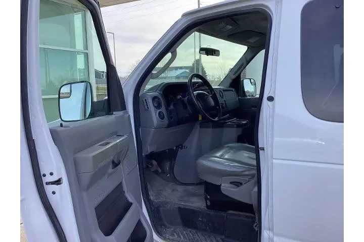 $13640 : Ford E-Series 2012 E-350 SD image 5