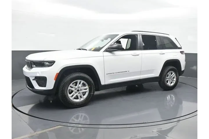 $34838 : Jeep Grand Cherokee 2025 4x4 image 2