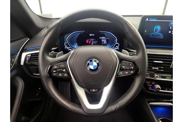 $31998 : BMW 5 Series 2022 530e 4dr S image 10