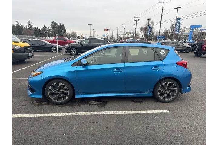 $10989 : Scion iM 2016 4dr Hatchback image 7
