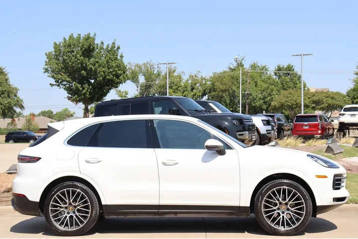$39909 : 2019 Cayenne AWD image 6