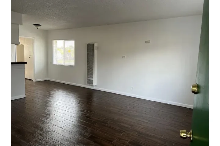 $1000 : 1 dormitorio y 1 baño image 1