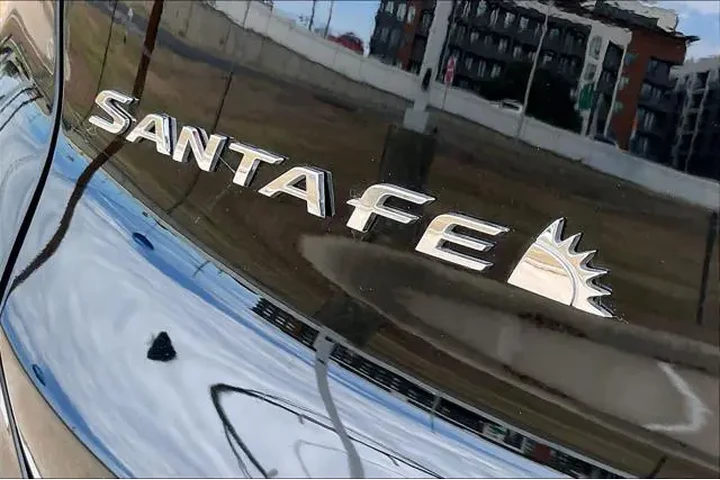 $15982 : Hyundai SANTA FE 2021 SEL 4d image 9