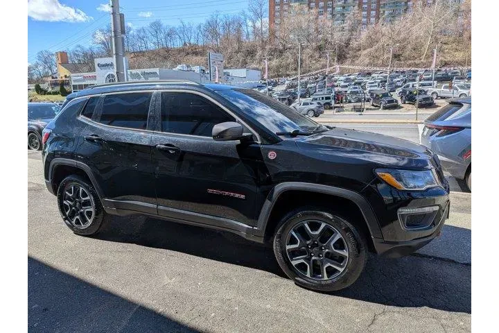 $16595 : Jeep Compass 2019 4x4 Trailh image 5