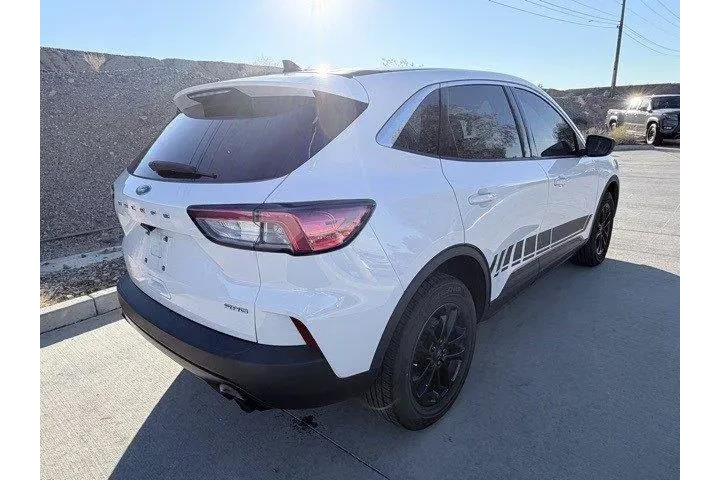 $18253 : Ford Escape 2022 AWD SE 4dr image 8