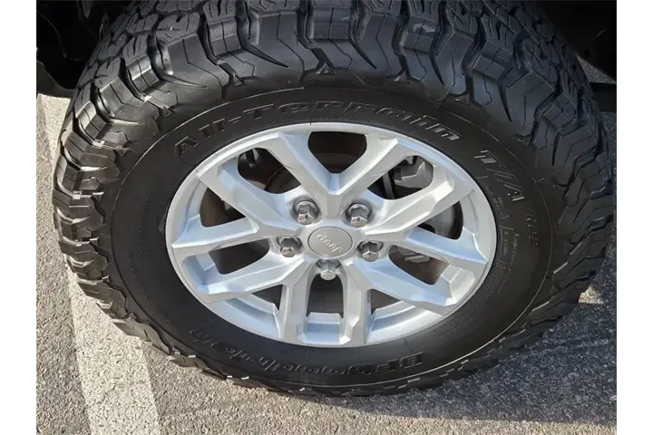 $27500 : Jeep Wrangler 2023 4x4 Sport image 10