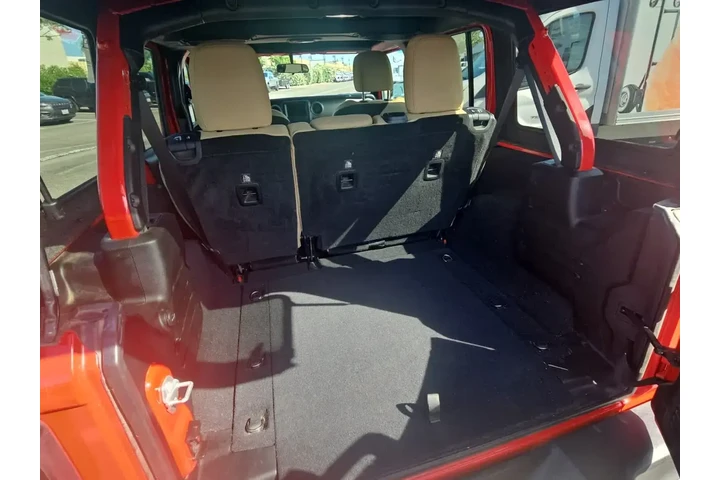 $26500 : Jeep Wrangler Unlimited 2018 image 9