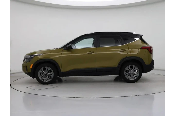 $21998 : Kia Seltos 2024 S 4dr SUV image 3