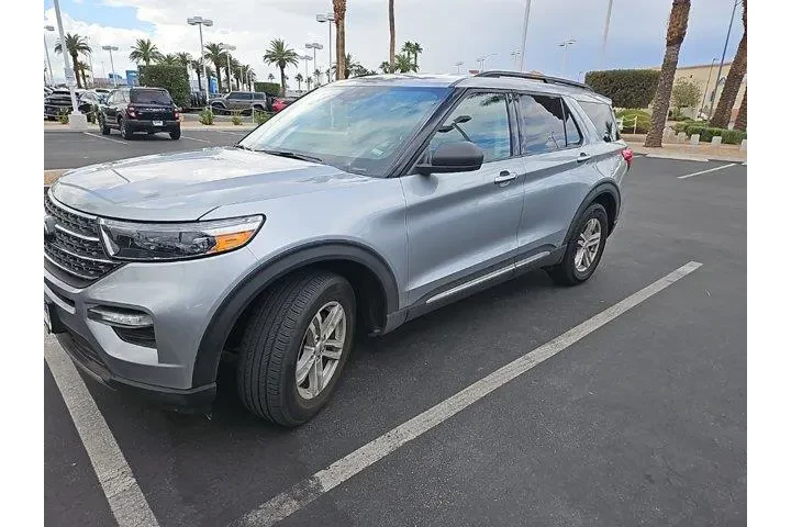 $26501 : Ford Explorer 2022 XLT 4dr S image 1