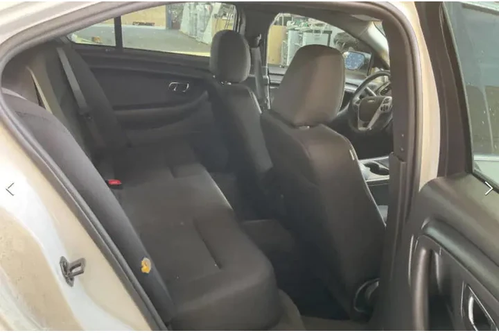 $13750 : 2015 Taurus Police Interceptor image 9