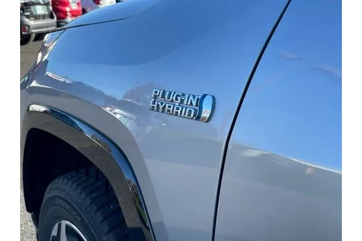 $38900 : Toyota RAV4 Prime 2023 AWD S image 6