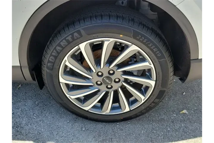 $28990 : Lincoln Corsair 2023 Reserve image 7