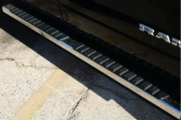 $30000 : Ram 1500 2023 4x2 Big Horn 4 image 7