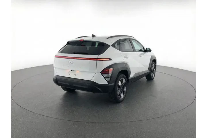 $18446 : Hyundai KONA 2024 SEL 4dr Cr image 4