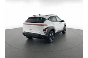 $18446 : Hyundai KONA 2024 SEL 4dr Cr thumbnail