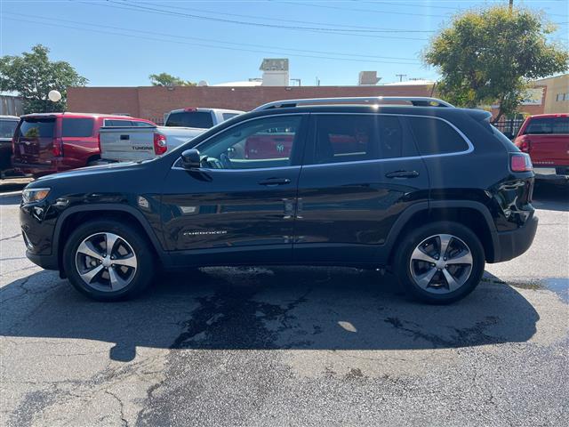 $21988 : 2019 Cherokee High Altitude, image 2