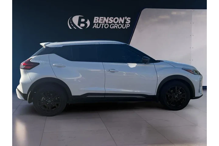 $25770 : Nissan Kicks 2023 SR 4dr Cro image 6