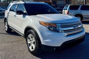 $6900 : 2015 Explorer XLT thumbnail