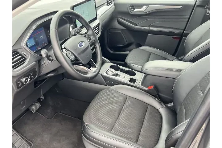 $27590 : Ford Escape Plug-In Hybrid 2 image 10