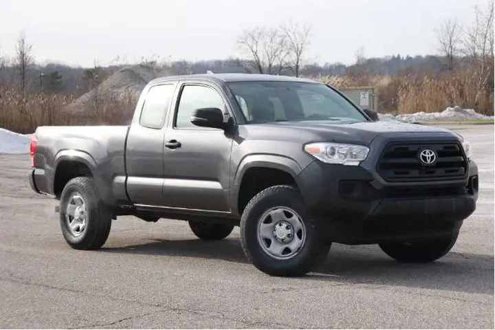 $20950 : Toyota Tacoma 2017 4x4 SR5 4 image 2