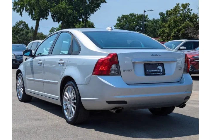 $6985 : 2008 S40 T5 image 7