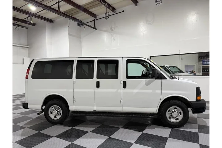 $15499 : Express Passenger 2014 image 3
