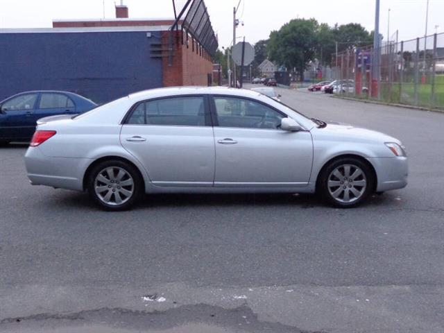 $9950 : 2006 Avalon Touring image 5