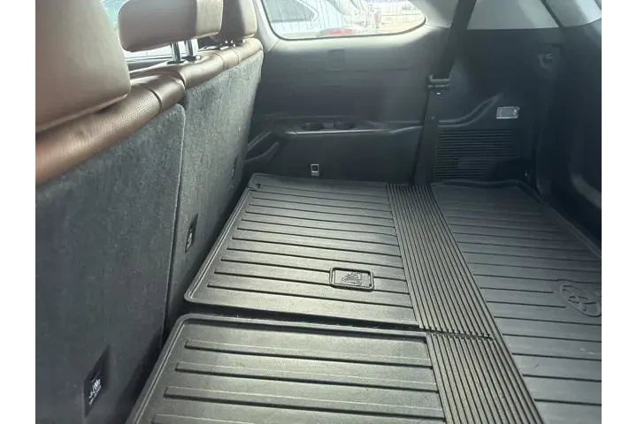 $29927 : Toyota Highlander 2019 AWD L image 6