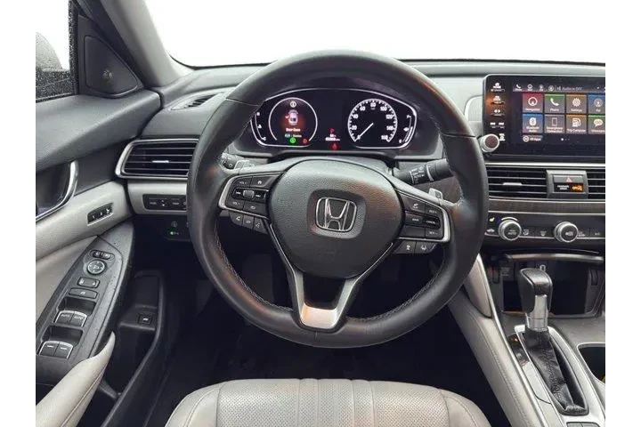 $21991 : Honda Accord 2018 Touring 4d image 4