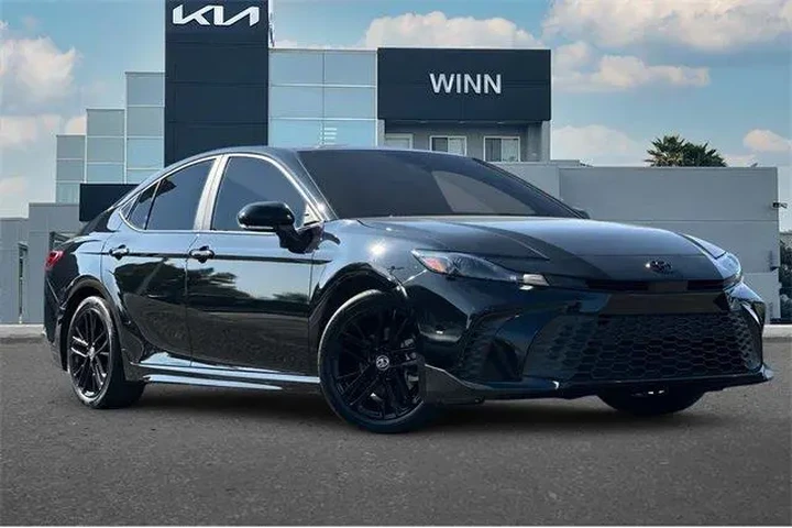 $28714 : Toyota Camry 2025 SE 4dr Sed image 2