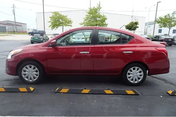 $8690 : 2018 Versa Sedan image 5