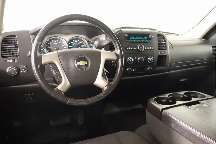 $22487 : Chevrolet Silverado 2500HD 2 image 2