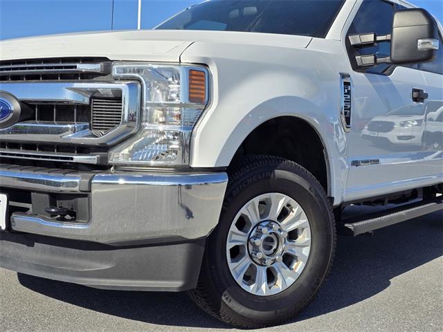 $54359 : Pre-Owned 2022 F-250 XLT image 9
