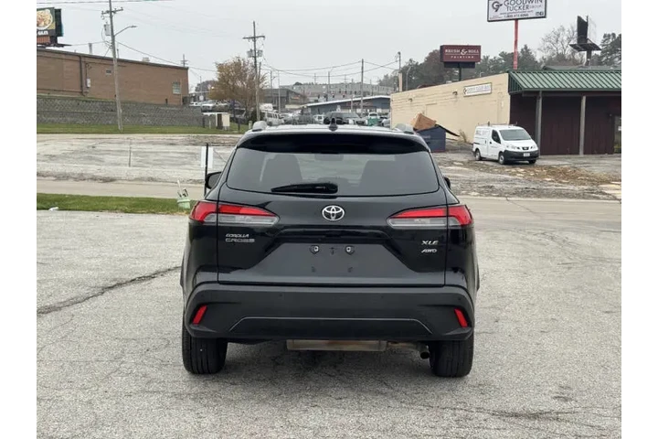 $19950 : 2022 Corolla Cross XLE image 4