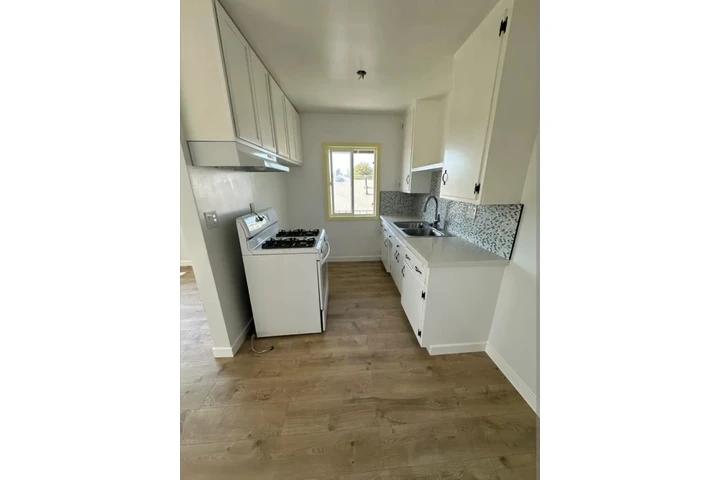 $1100 : Remodelado en Los Ángeles🏡 image 4