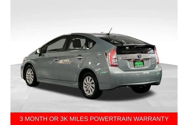 $16988 : 2014 Prius Plug-in image 3