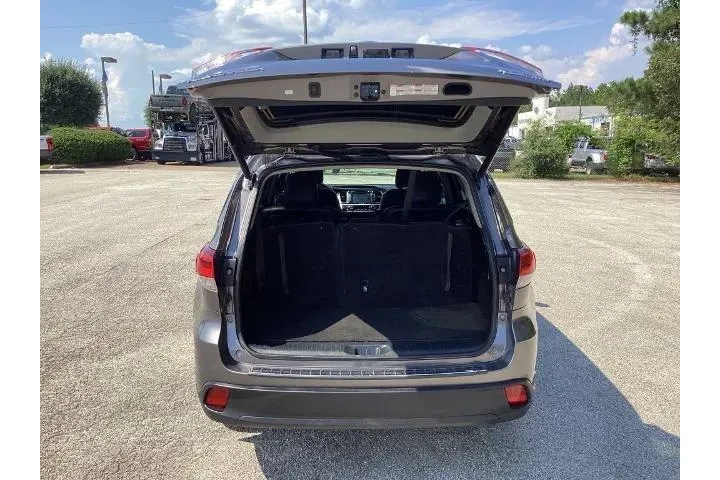 $22412 : Toyota Highlander 2019 AWD X image 9